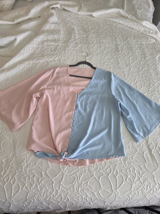 Unlisted Tops - Two-Tone Pink & Light Blue Button-Front Tie-Hem Blouse